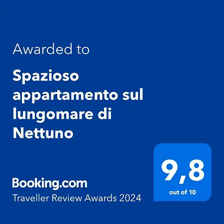 Spazioso Sul Lungomare Di 아파트 네뚜노